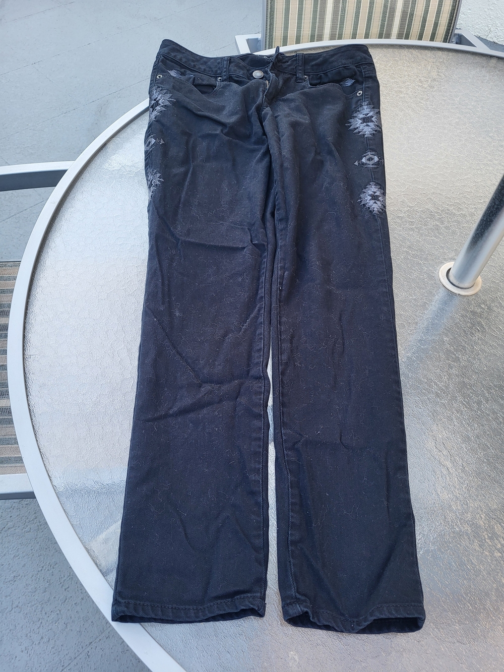 American Eagle Black Jeans with Subtle Embroidered Accent